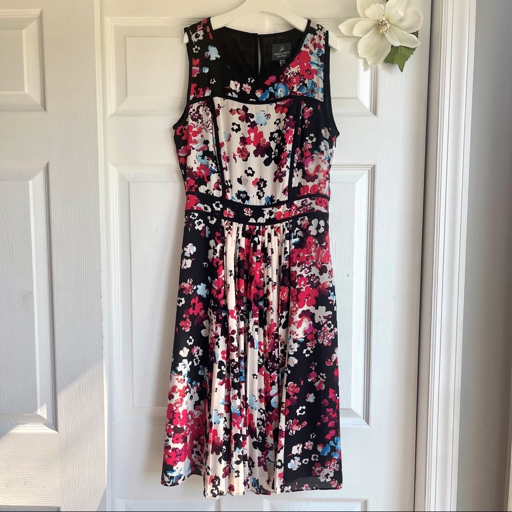 HP💖 Adrianna Papell Floral Dress Sz 4
